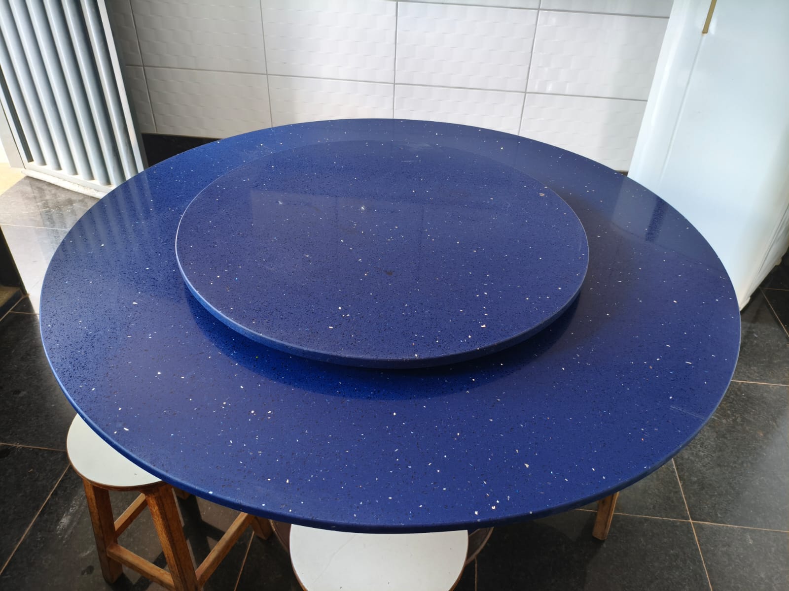 Mesa em granito azul
